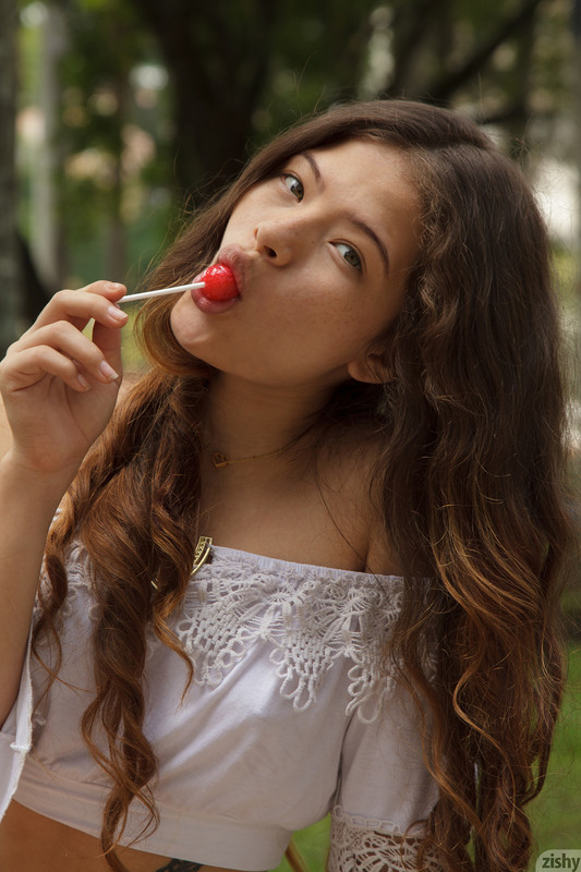 full_014_1321421034299792