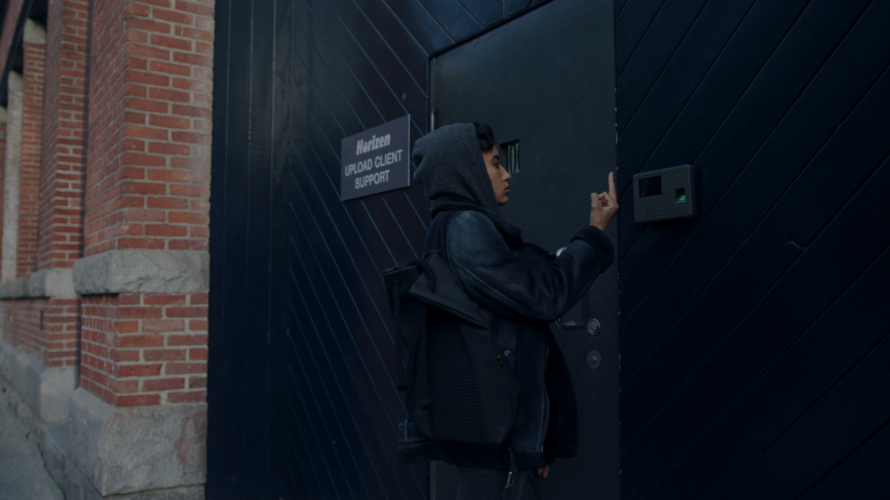 Upload.S01E01.ITA.ENG.1080p.WEB.H264-MeM.mkv_snapshot_01.47_[2020.05.01_11.03.21]