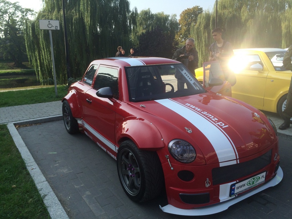 0004PKAD1YS1RUW0-C322