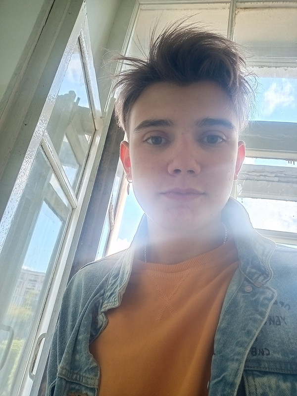 F89EFC44-8B03-49D6-8F61-18D73AFBF64F