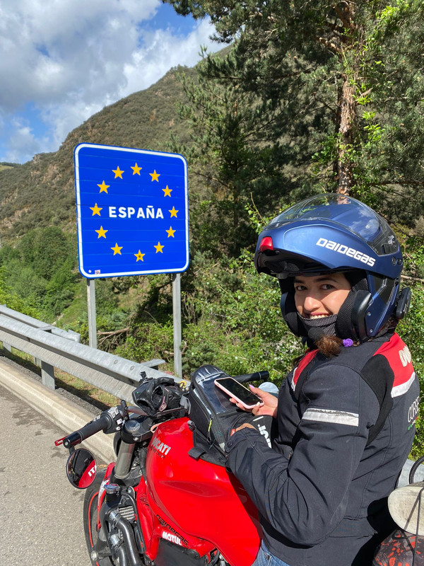 9B32EACD-E9FC-4134-A3A9-A80BC67268BF