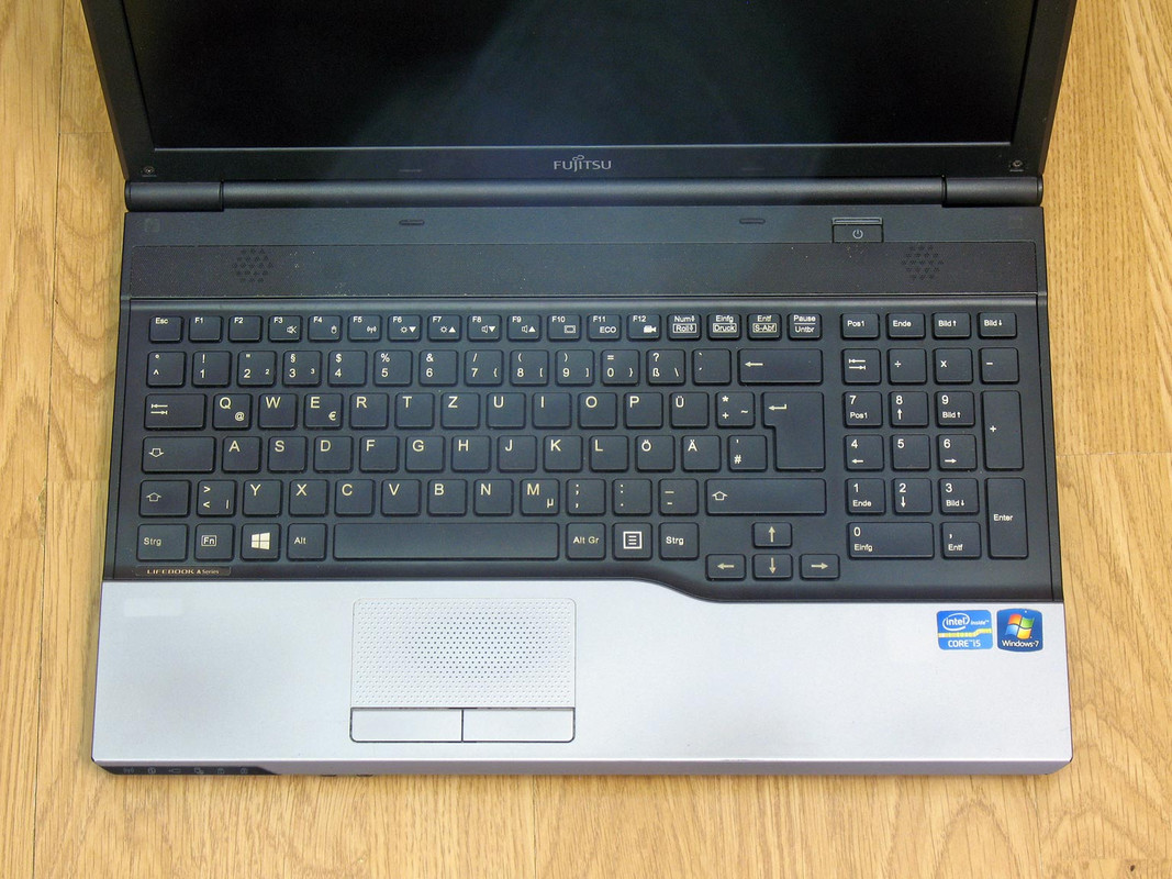 P: Fujitsu LIFEBOOK A532 P: Fujitsu LIFEBOOK A532