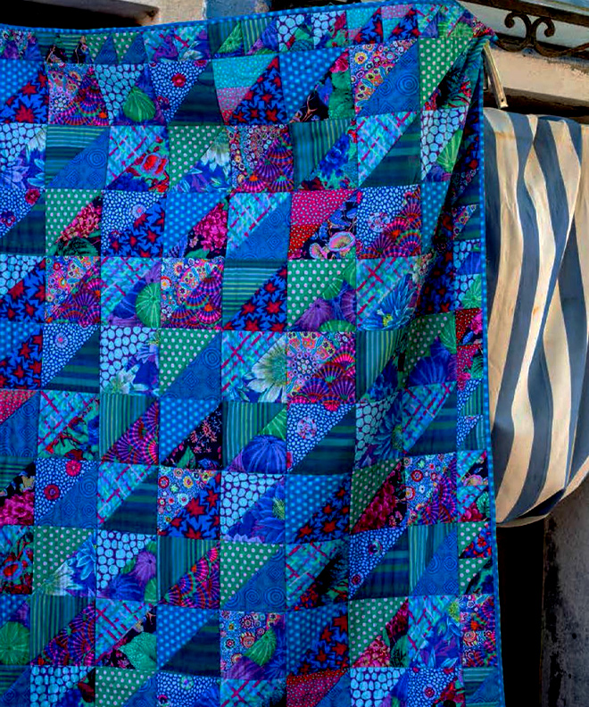 Kaffe Fassett's Quilts in Burano: Designs Inspired by a Venetian Island [Book]