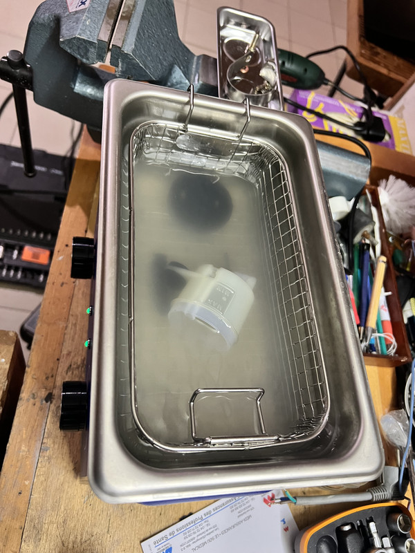 6FF8C64C-781B-4083-B660-4B99303A3CE5