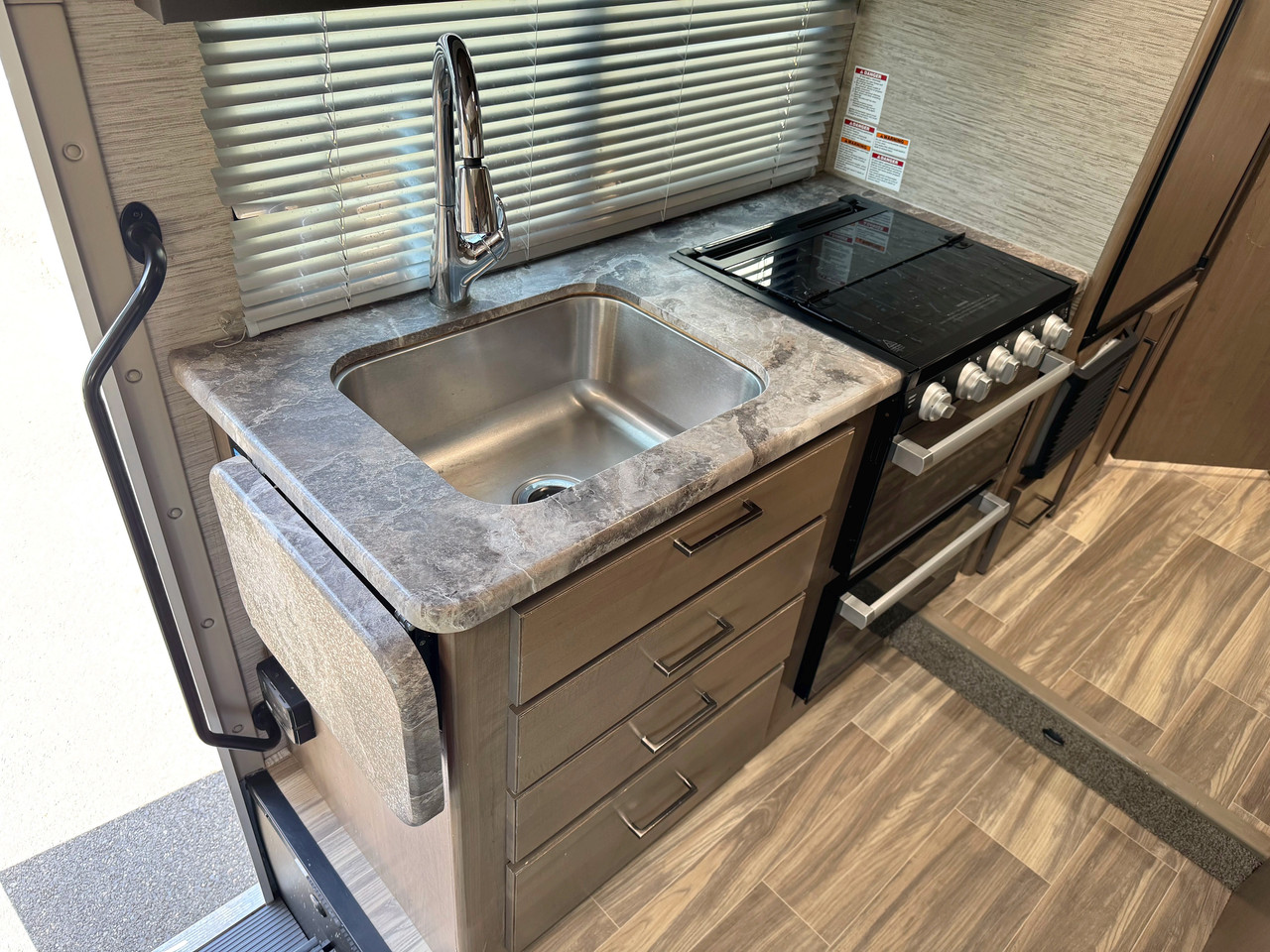 Vehicle thumbnail 20