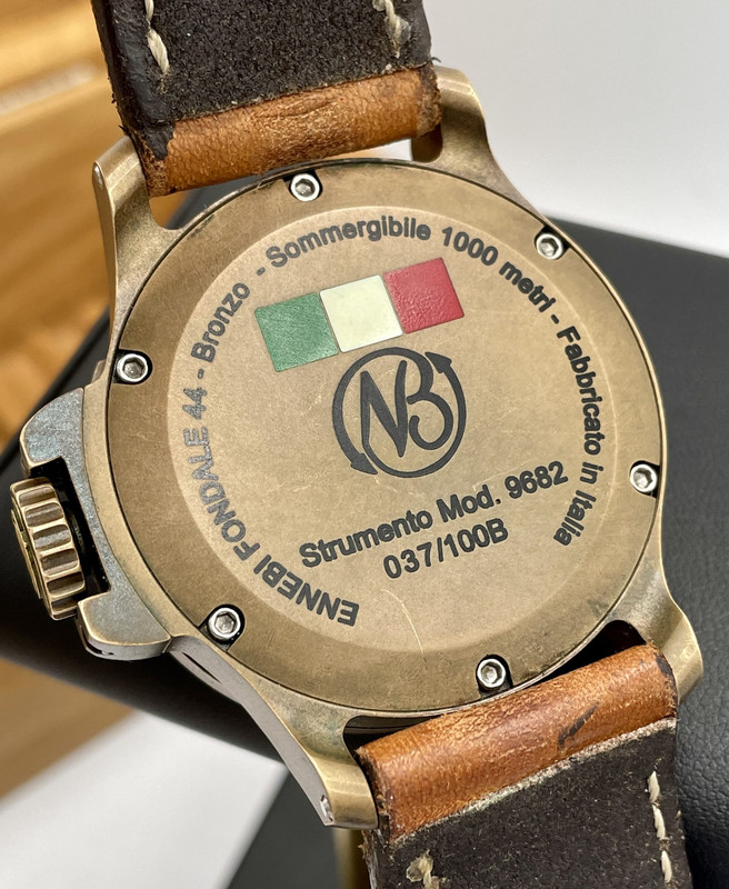 2CB4A9E7-61DE-41AC-9924-73DFC911AC7B