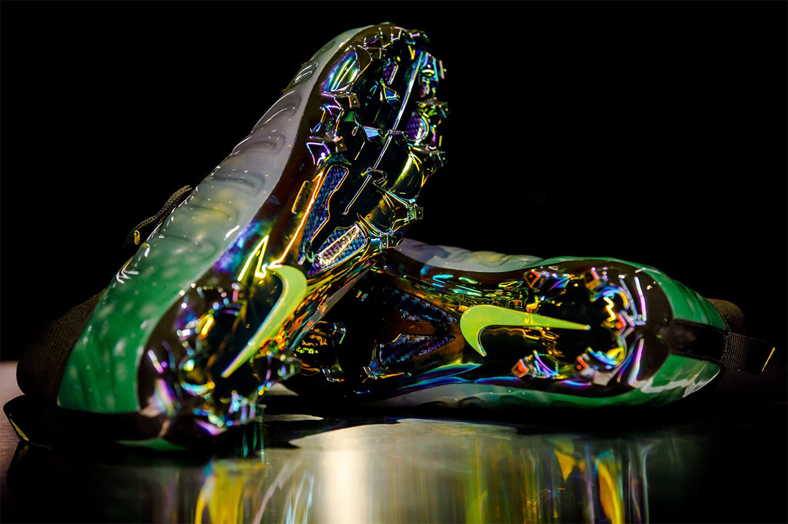 nike-vaporposite-galaxy-oregon-ducks-2.jpg