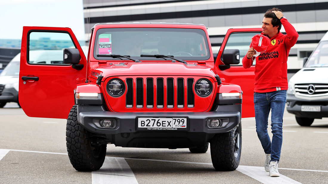 Carlos-Sainz-Ferrari-Formel-1-GP-Russland-Sotschi-24-September-2021-169Gallery-4e569200-1835267