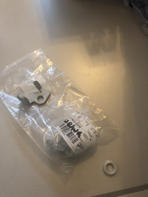 D2B2633E-3F19-450D-8A36-F352EE3F01E9