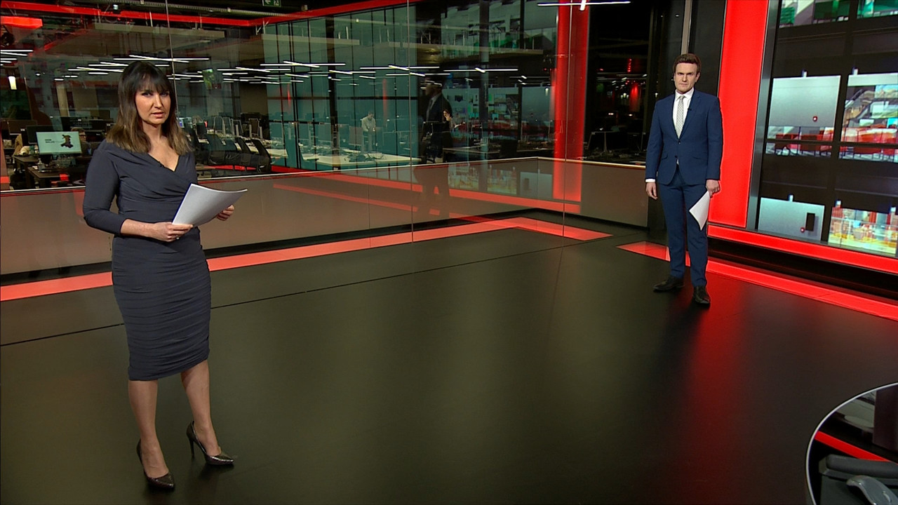 01.15 - 18.30.00 - BBC Wales Today. News and weather from BBC Wales. ....ts_snapshot_23.37.939
