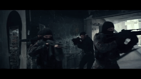 The Expendables 3 (Los Mercenarios 3) 2014 - Página 10 Ezgif-com-gif-maker-5