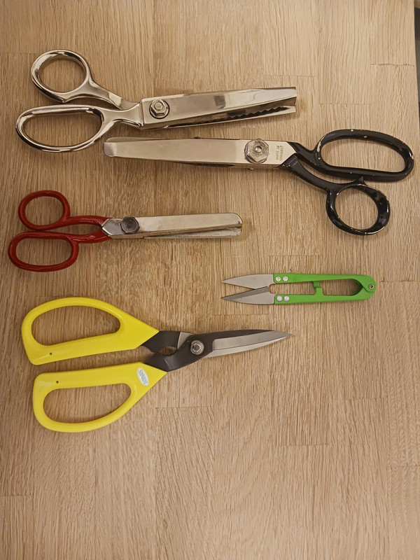 Mr. Pen- Metal fabric Scissors, 8 Inch, Stainless Steel, Sewing Scissors,  Fabric Scissors for Cutting Clothes, Scissors Heavy Duty, Fabric Shears