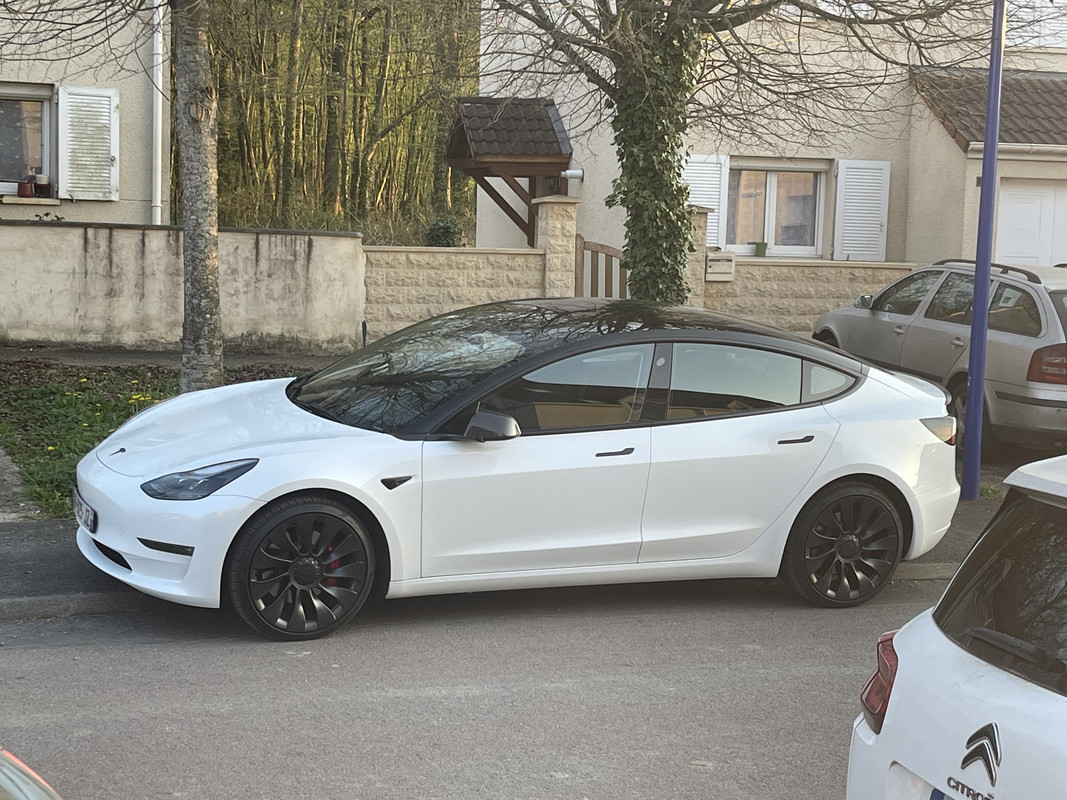 06CB13A4-3E79-454B-9B65-708A4AED1504