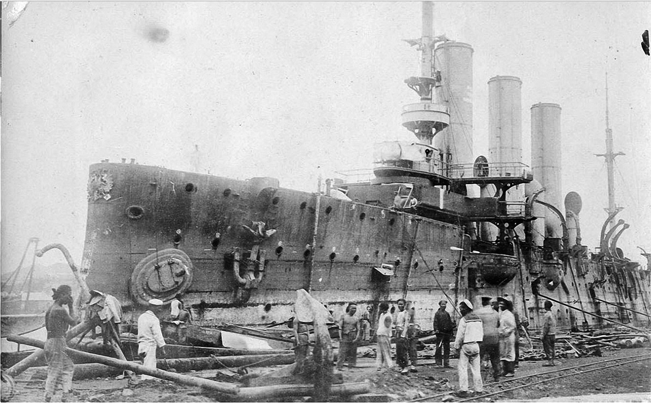 Паллада в японском флоте во время восстановительного ремонта в Сасебо