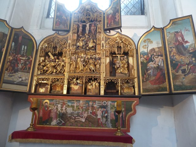 Gdansk en 3 dias y medio. - Blogs de Polonia - DIA 2.- Paseo por el centro:  calle Dluga, iglesia de S. Maria,  muelles,  grúa (13)