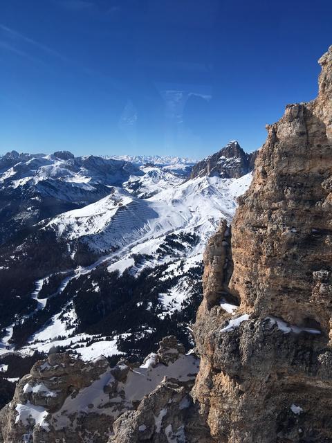 9267D6DD-721A-41A7-8046-55D57292390C