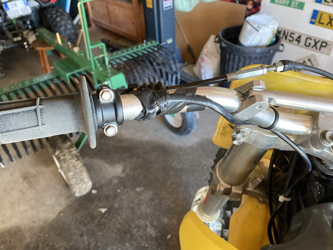 6581F280-E9BF-44A8-BB16-9A0DF0949507