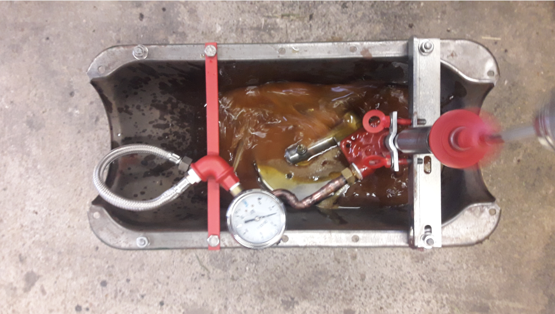 Essai pompe à huile 2,8 kg. ( 1 )