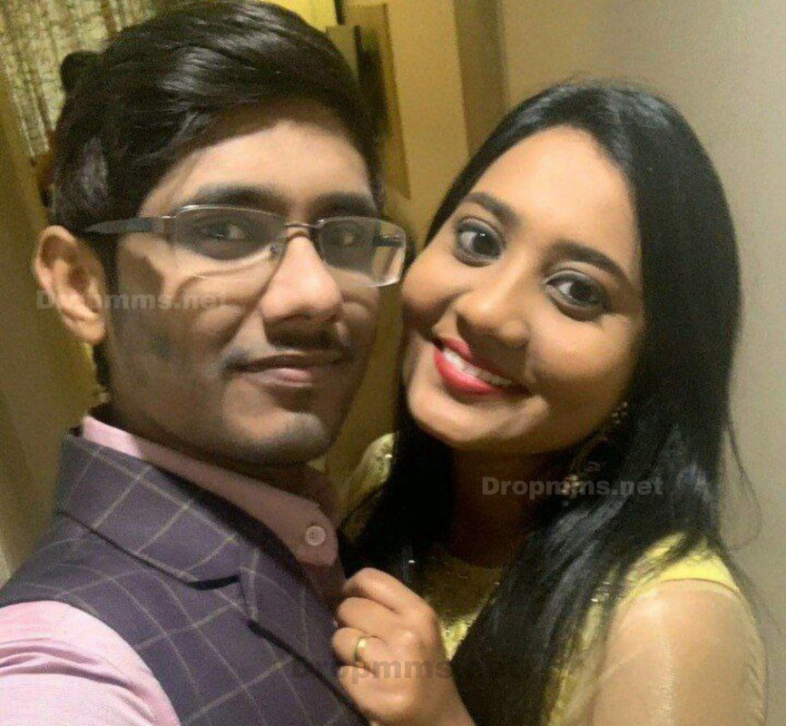 Hyderabad wife rubbing her pssy closeup and enjoying