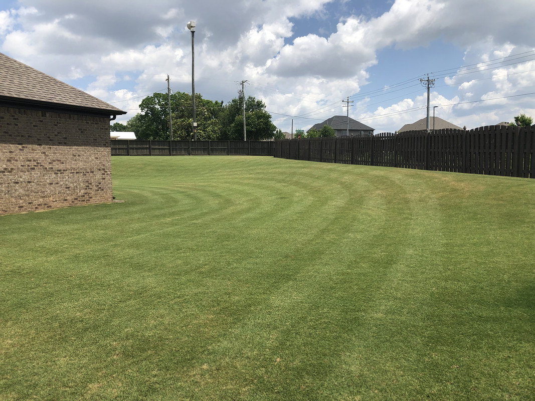 01B29E76-FF83-41C1-8F4B-BD6BEF22FFAC