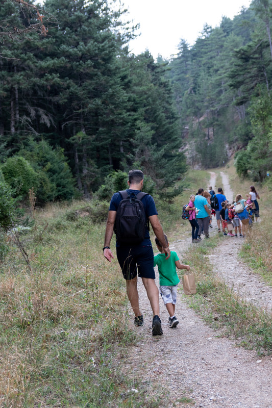 Photo-Credits-Giannis-Georganes-hiking