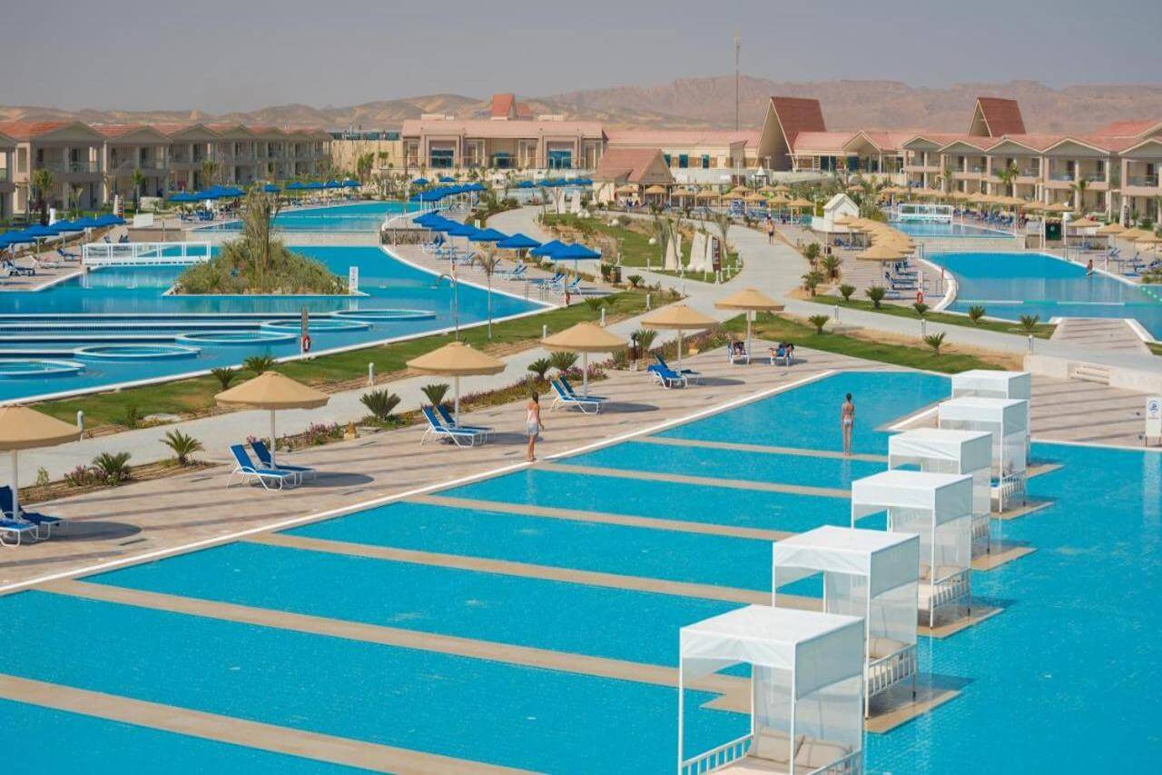 Albatros Sea World Marsa Alam 5* — курорт с аквапарком и 25 бассейнами на Красном море