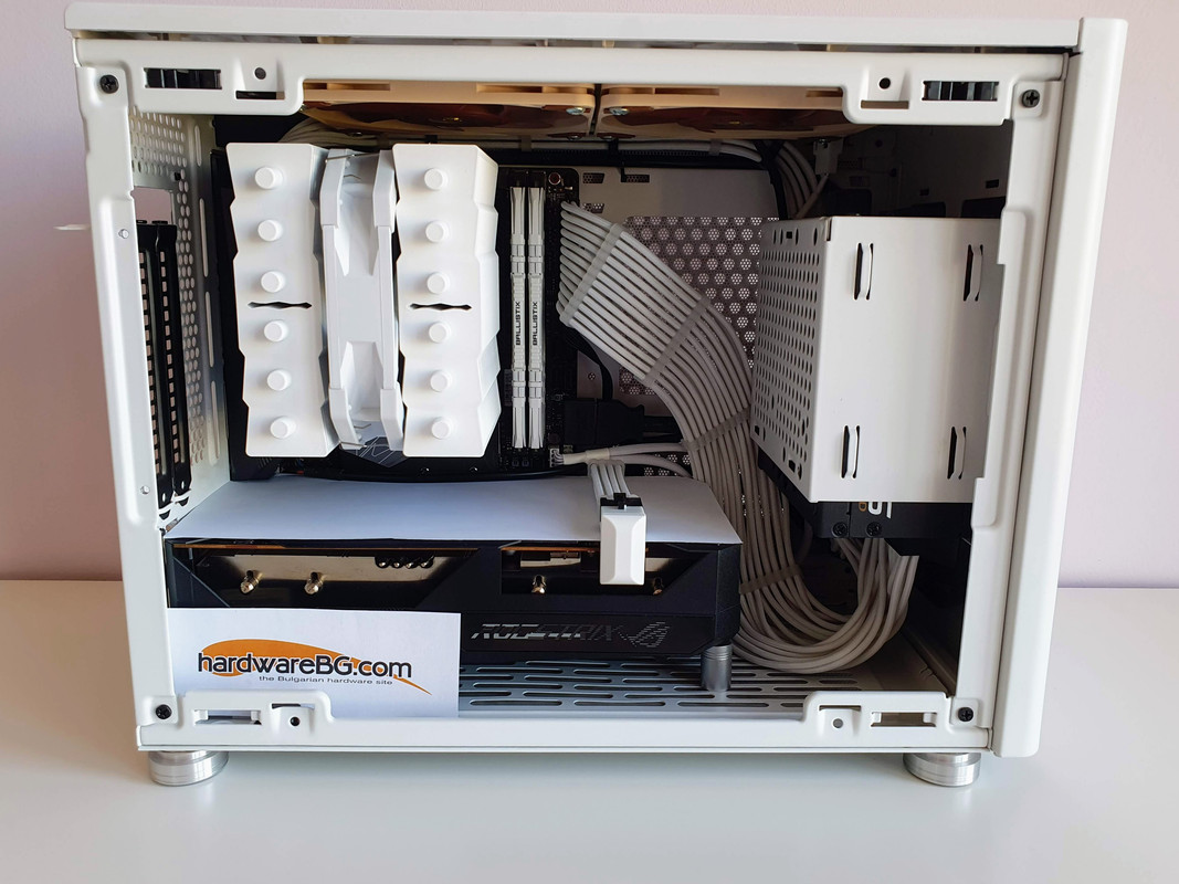 SS135_HardwareBG_White