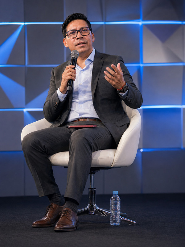 Líderes y Formadores capacitándose