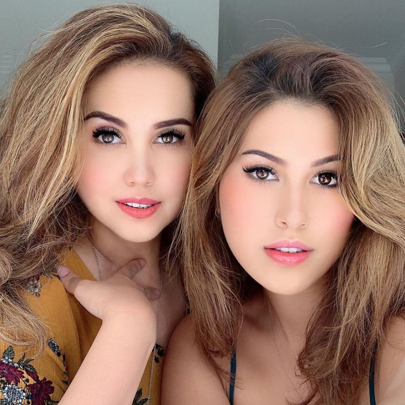 Cindy Claudia Harahap dan putri sulungnya