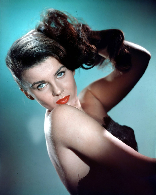 Ann-Margret_mb07