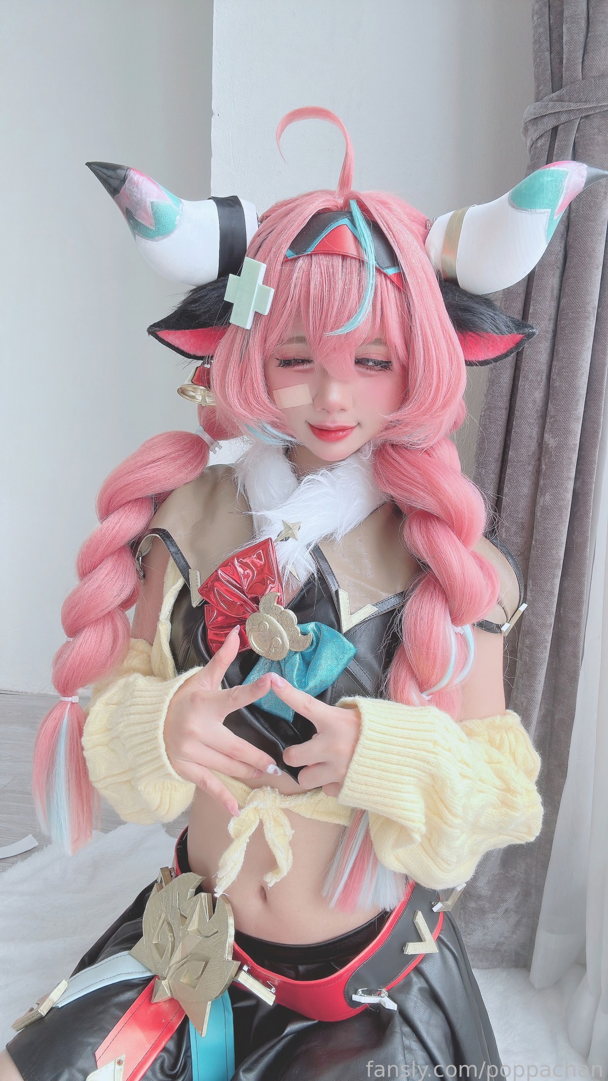 PoppaChan Varesa Cosplay Set – 33 Photos 177MB插图2