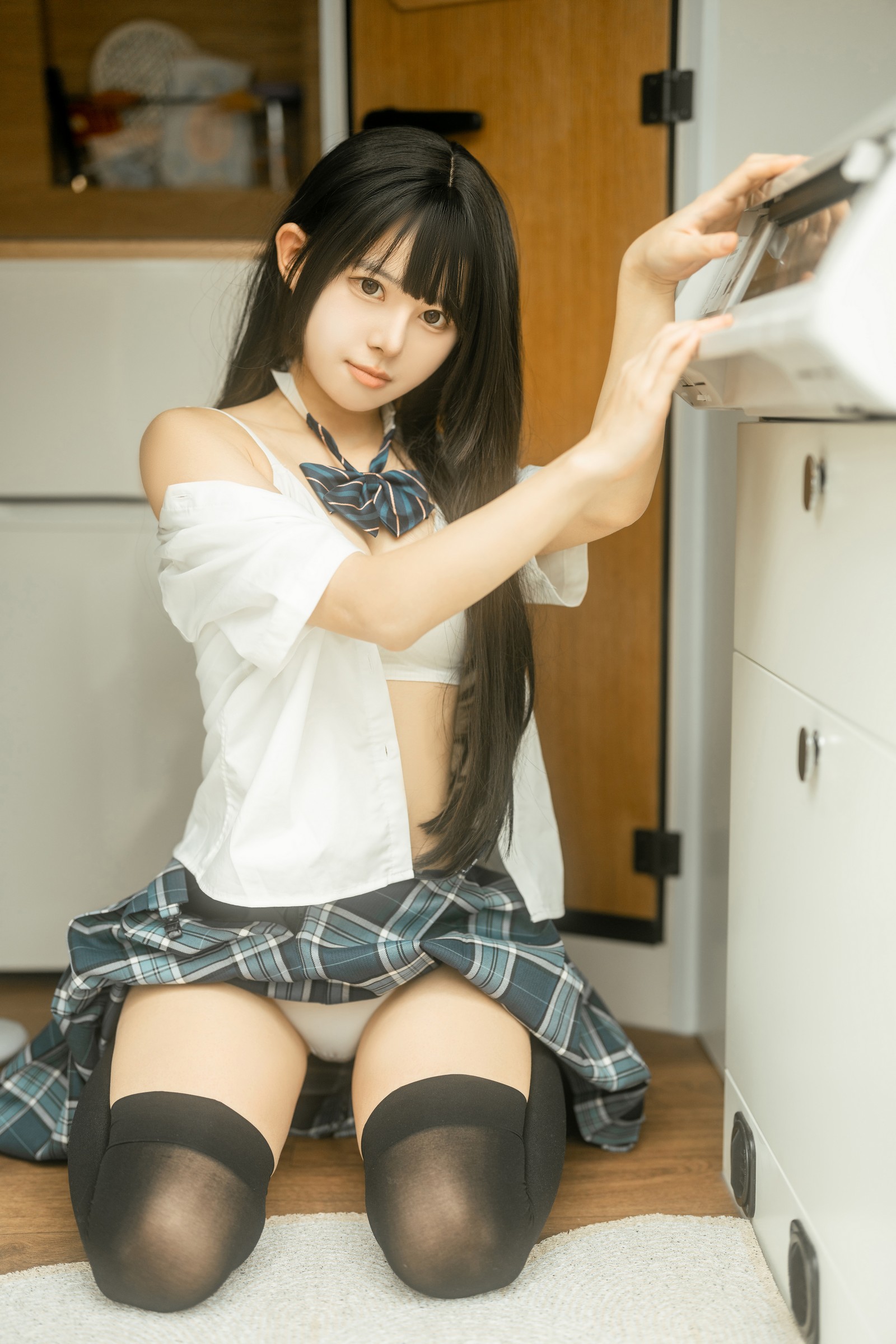 rua阮阮 房车 JK 校服 写真集｜户外校园风高清摄影（41P｜445MB）插图6