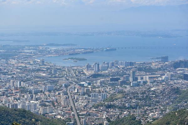 В джазе только девушки или аргентинско-бразильский калейдоскоп В джазе только девушки или аргентинско-бразильский калейдоскоп