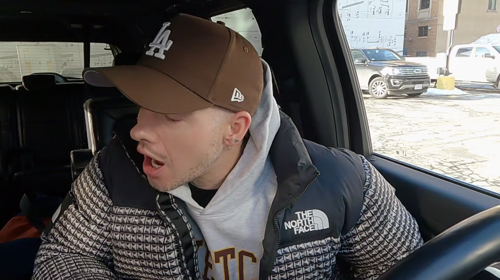 [Image: bvur27d7yp8n.png]