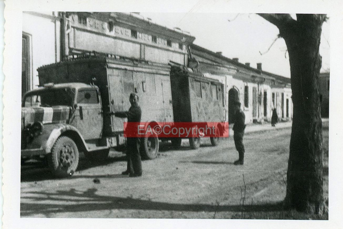 PKW Auto Wagen Kübelwagen LKW Camion Funker Funk