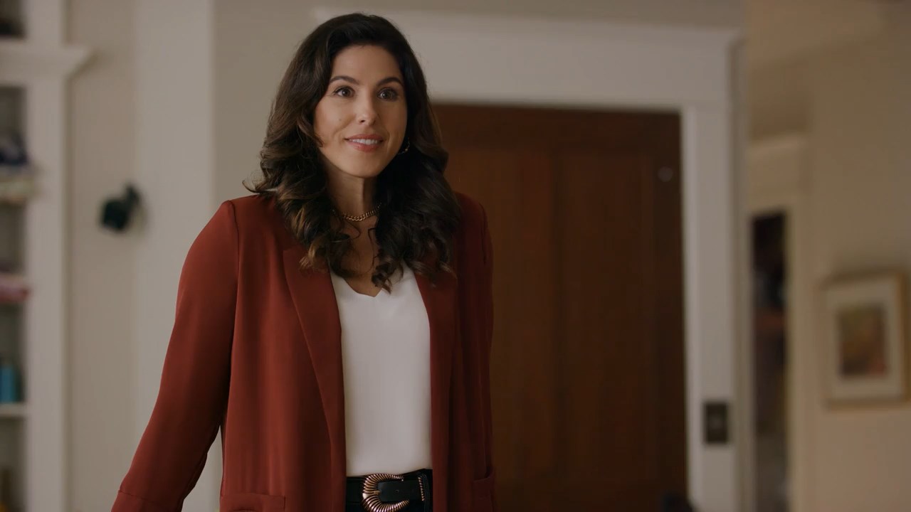 Love, Fashion, Repeat 2022 WebRip [Hindi + English] 480p 720p ESub Screenshot