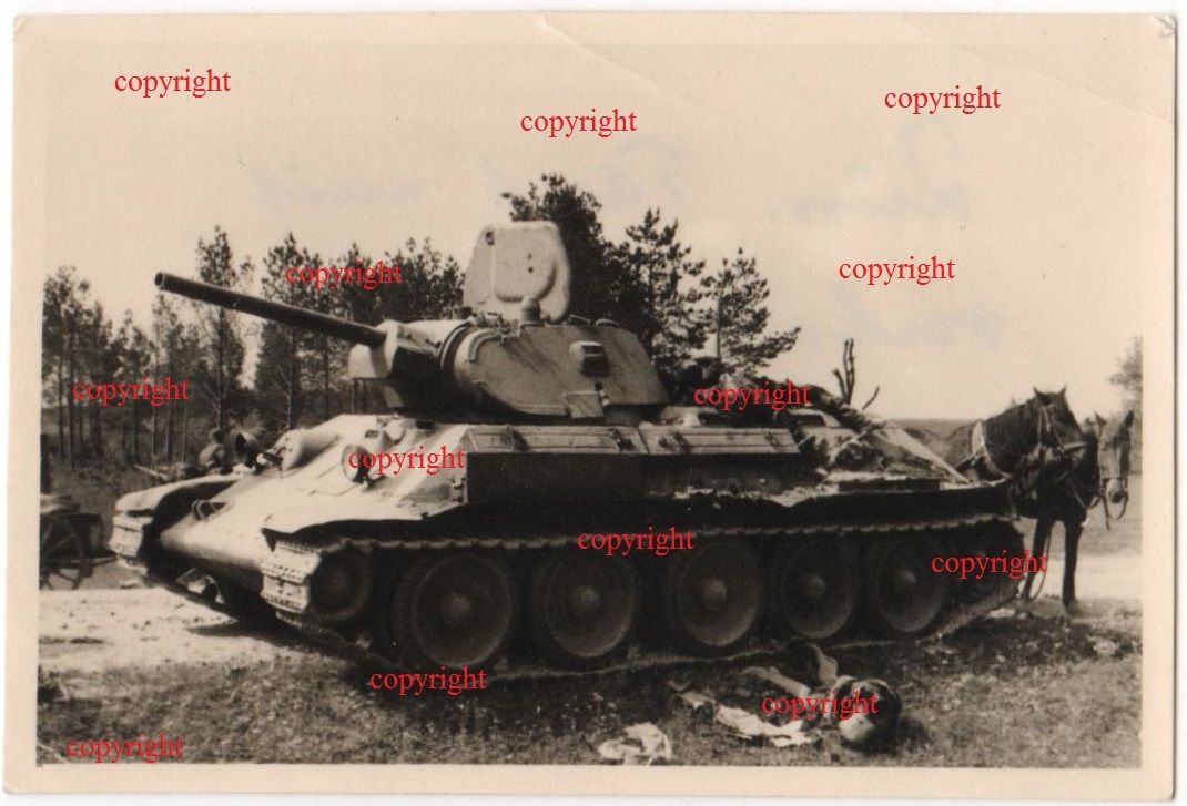 Foto Russischer Panzer-1Tank T-34