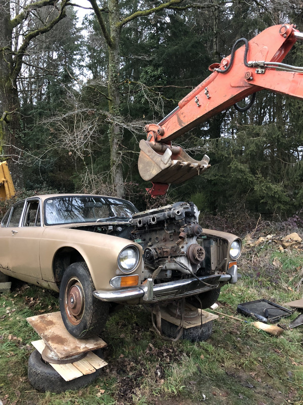 2CD9FA94-019B-412F-8B46-CD1DA945CD99