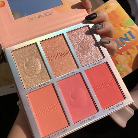 Huda belini blush eyeshadow😍