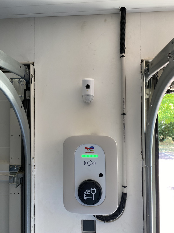 77424918-348A-4DB7-B095-9107941BC449