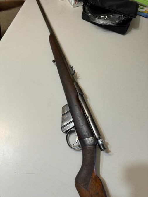 FF2A0432-2A16-4BE7-B0AE-D48F6DB50892