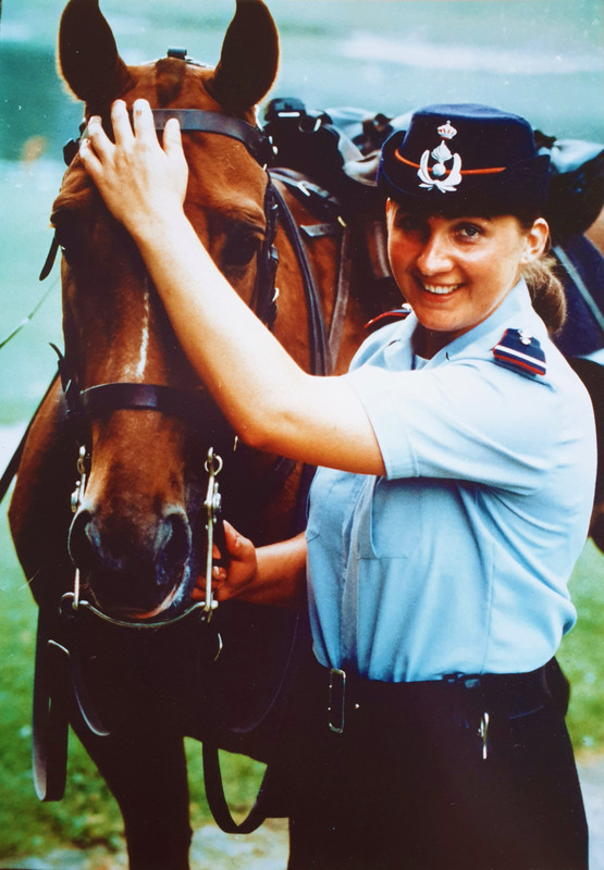 (6) wachtmeester Beatrijs Snijkers 4 juli 1986 Het Nieuwsblad