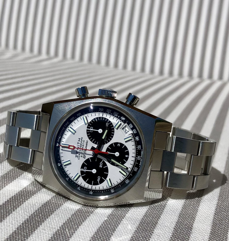 1CD55F55-A2F3-4B6A-9F77-42DFF073C3C2