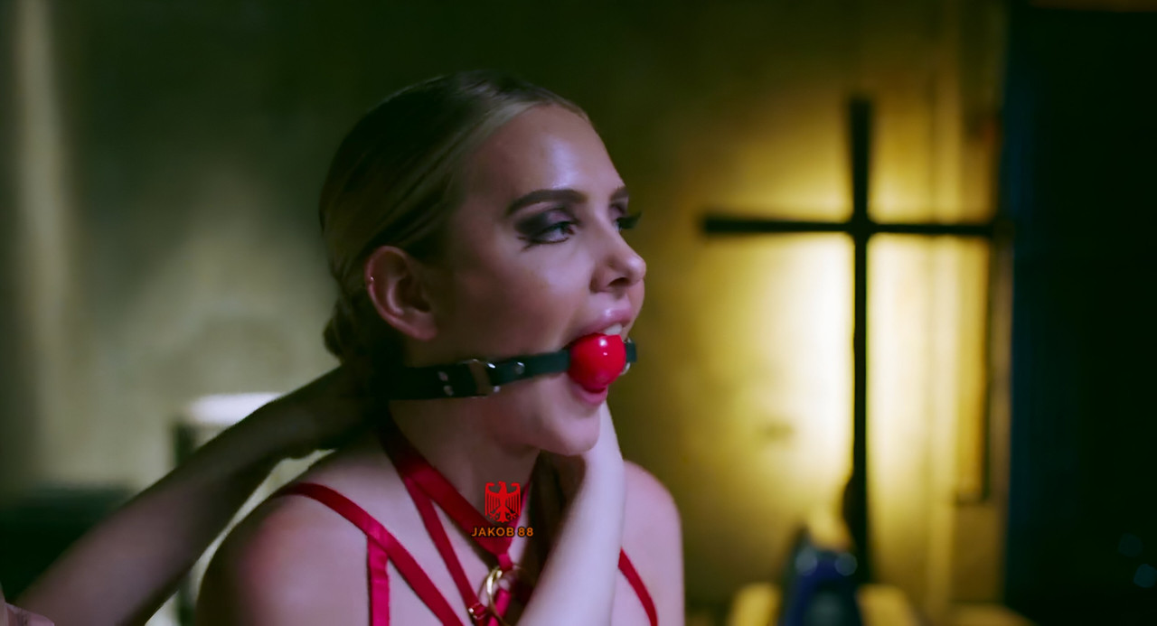 Sofia Kappel 5 - Pleasure 2021