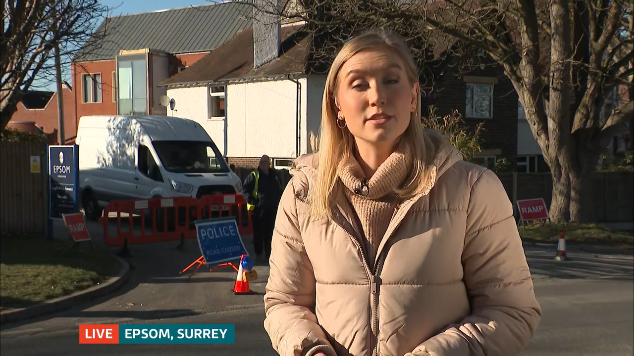 ITV Lunchtime News_20230206_13301355.ts_snapshot_13.03.670