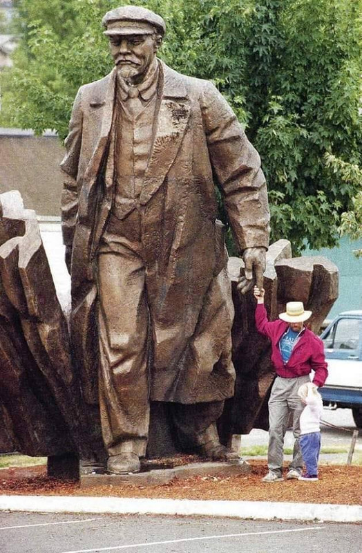 Просто Сиэтл. Просто памятник Ленину.