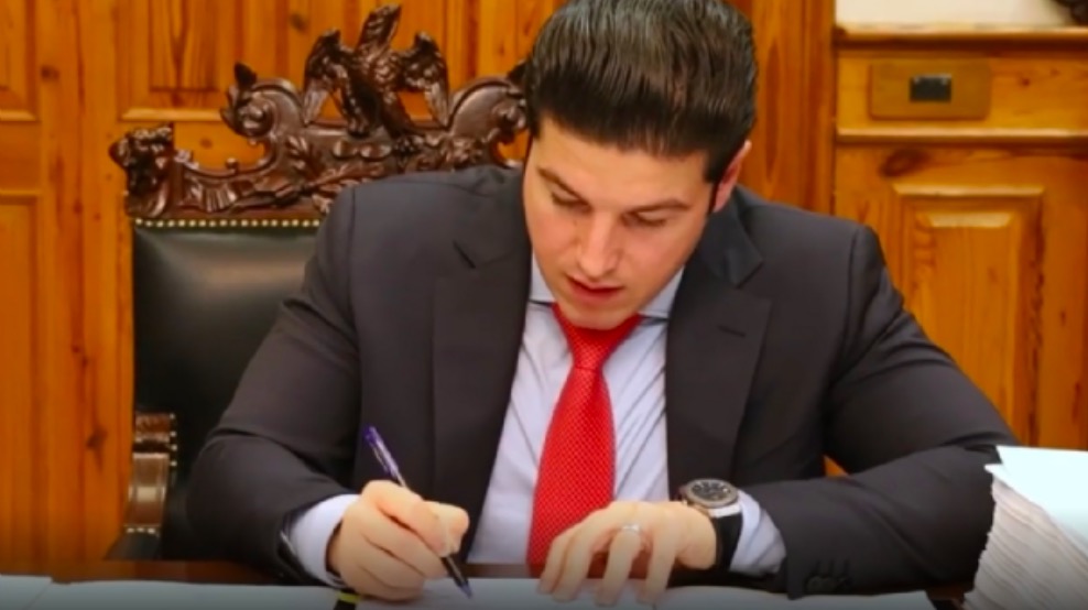 Samuel García firma el presupuesto del año 2022 para el estado de Nuevo León