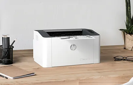 Impressora HP LaserJet 107A vista de outro ângulo