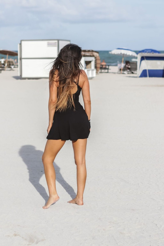 Claudia-Romani-UpskirtSTARS.com-4-1- (16)