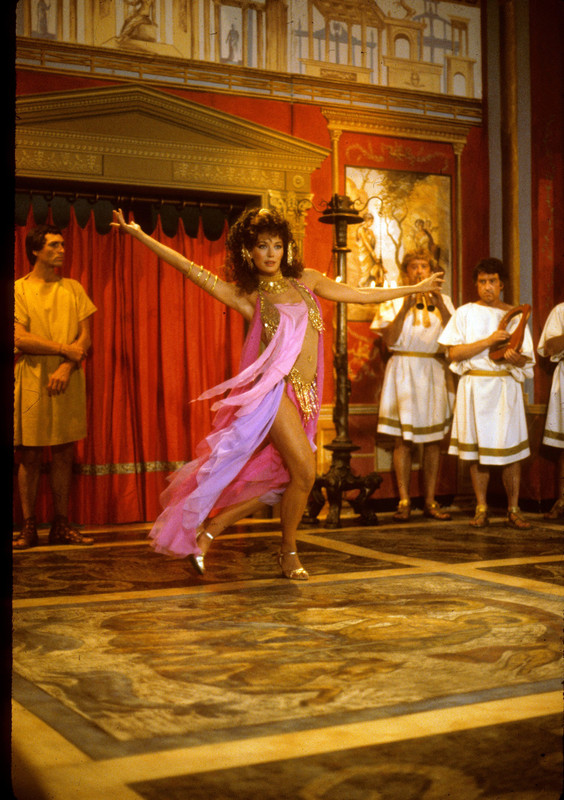 Lesley Anne Down c87